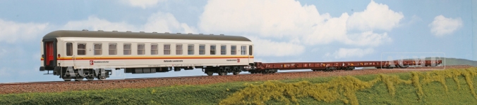 ACME 45160 - H0 - 4-tlg. Set Rollende Landstraße mit Begleitwagen, Ep. V, DB AG - Set 1